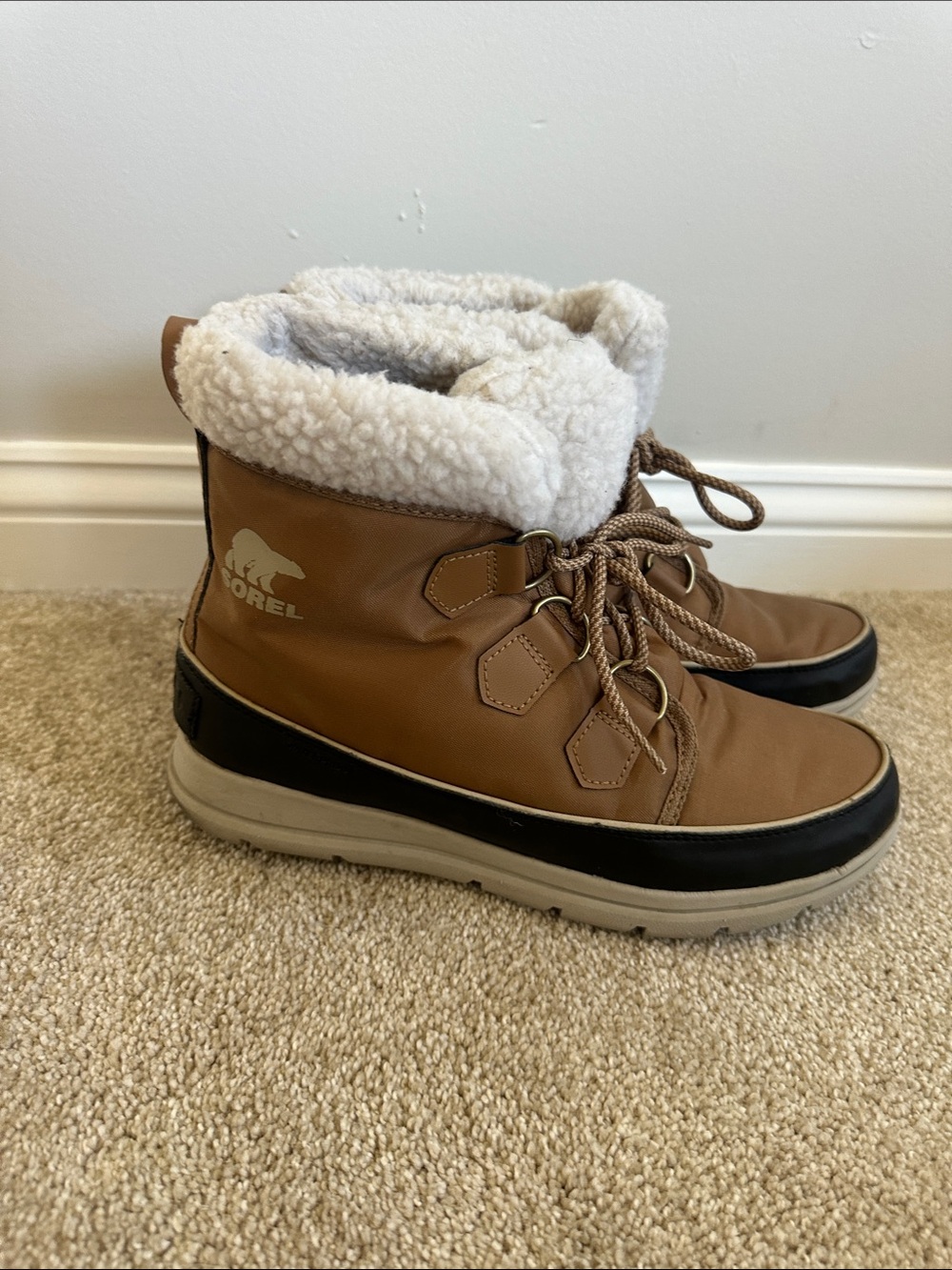 Sorel Tan and Cream Insulated Lace-Up Winter Boots